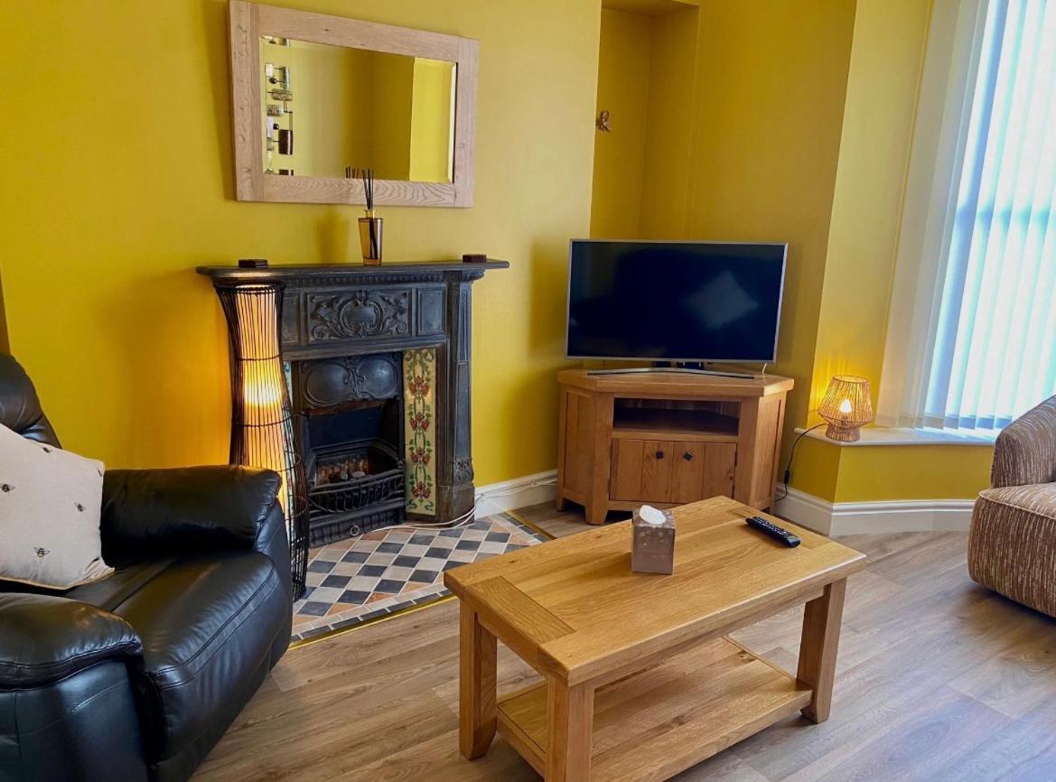 Honey Cottage Tenby Exterior photo