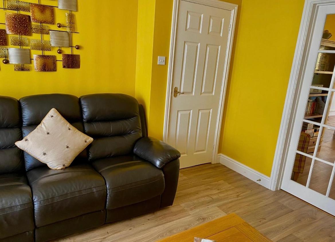 Honey Cottage Tenby Exterior photo