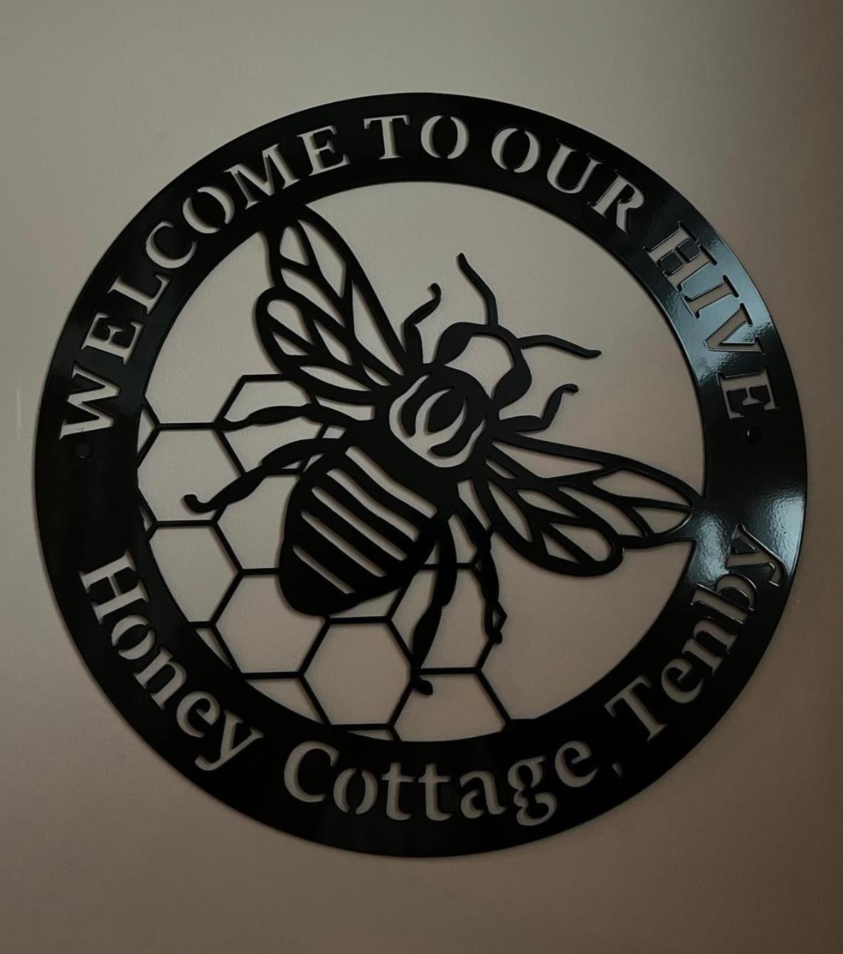 Honey Cottage Tenby Exterior photo